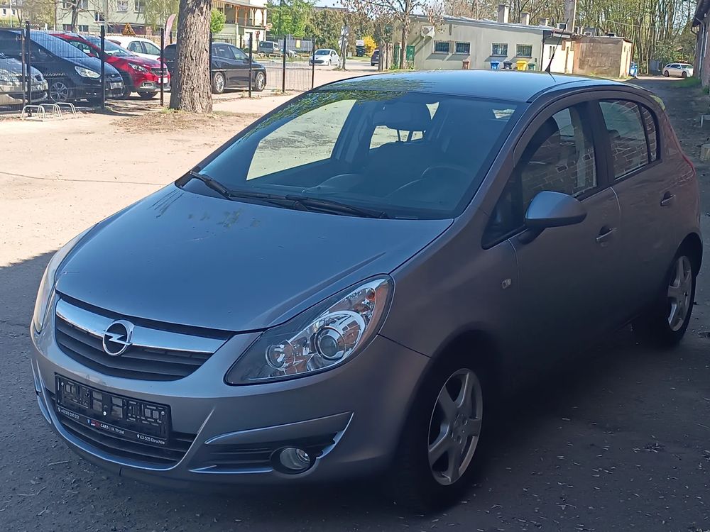 Opel Corsa D 1.4 16V Edition 2010