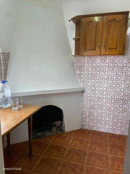 Casa para arredar em Mangualde da Serra - Gouveia - Grande imagem: 4/12