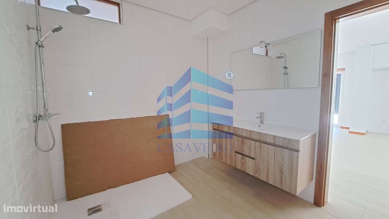 Moradia T3 Geminada  com garagem-19