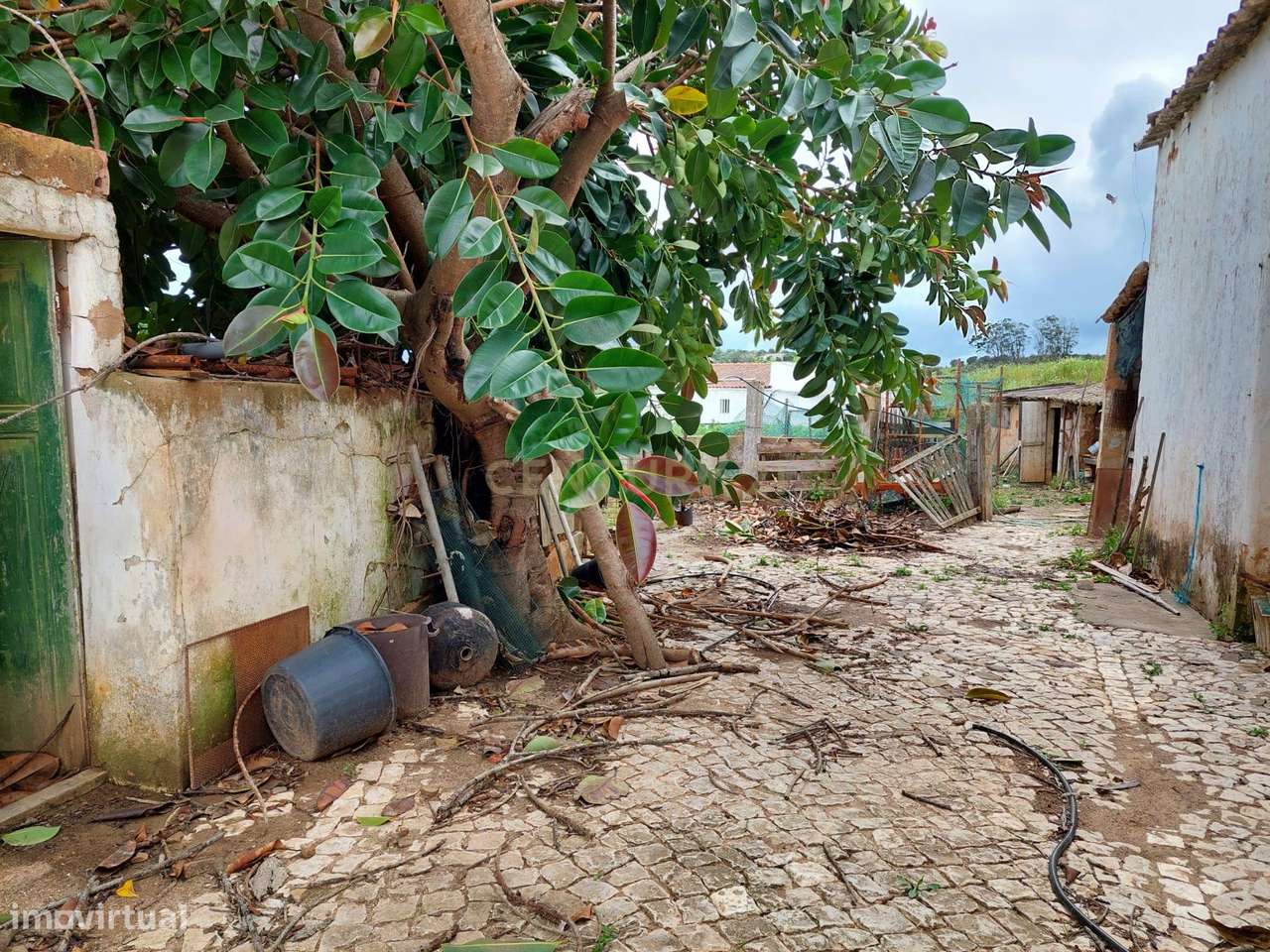 Moradia T4 em Barão de São Miguel, na freguesia de Vila do Bispo, Lago - Grande imagem: 5/11