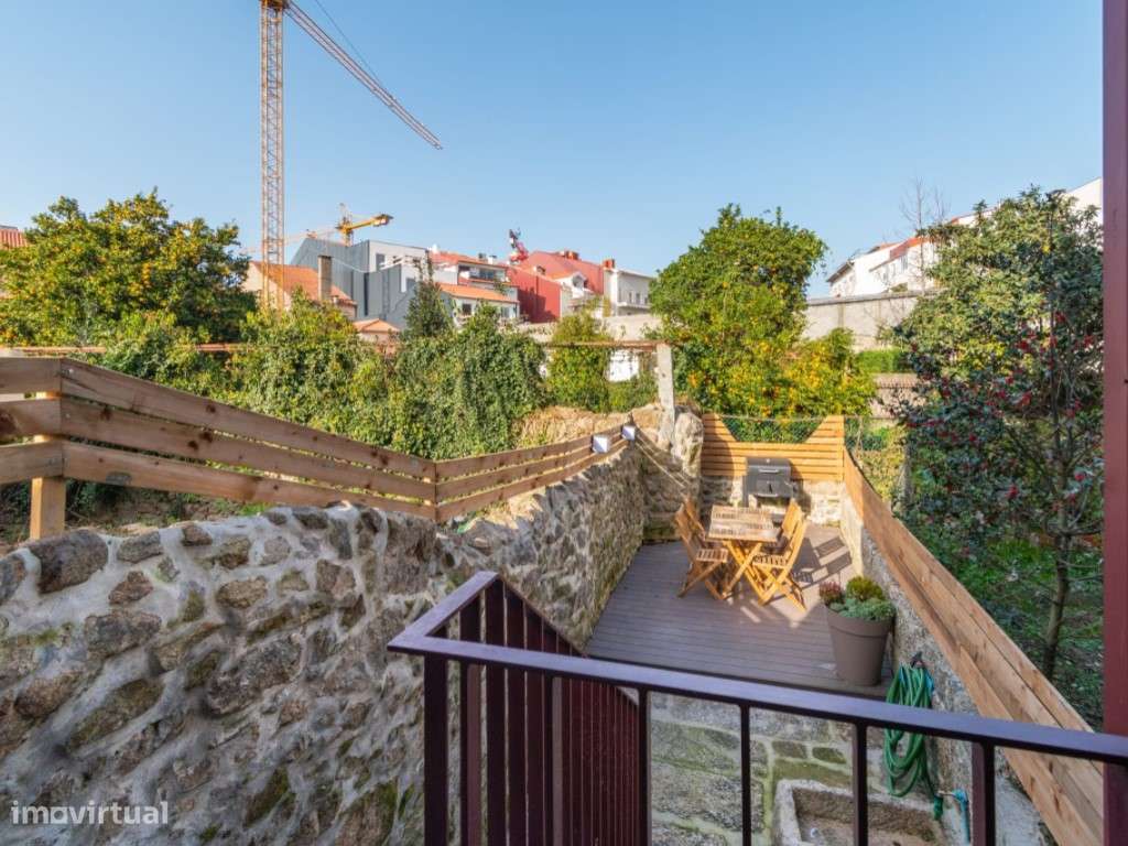 Edifício de rendimento no centro histórico de Braga - Rua de Santo ...-17