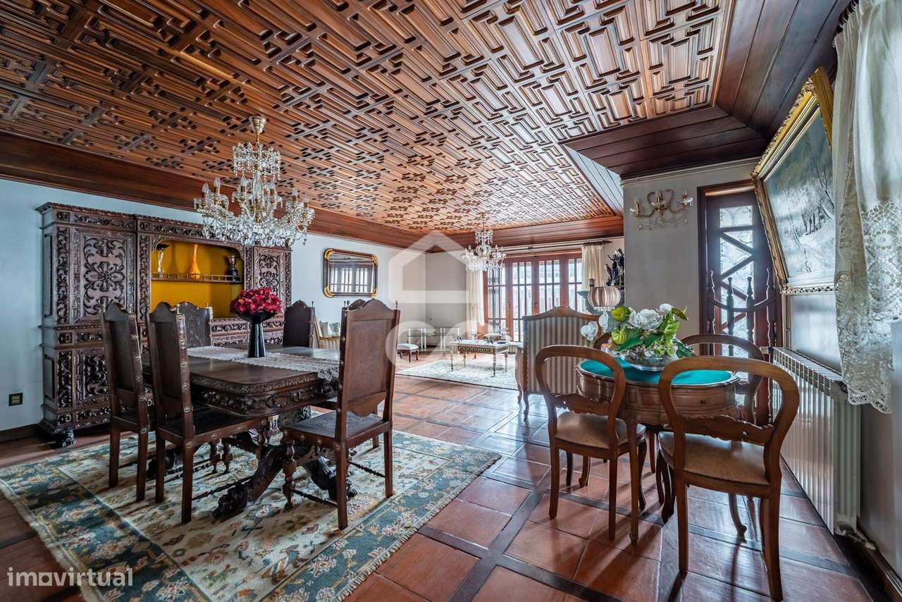 Moradia T4 de traça clássica com jardim e garagem – Ermesinde - Grande imagem: 4/27