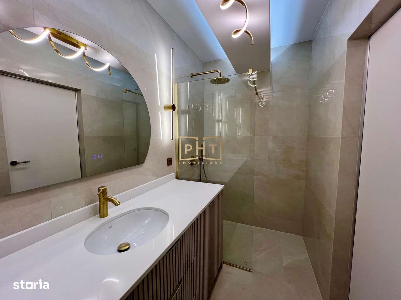 Apartament cu 3 camere  de vanzare, 73 mp, zona Intre Lacuri/Iulius Ma-16
