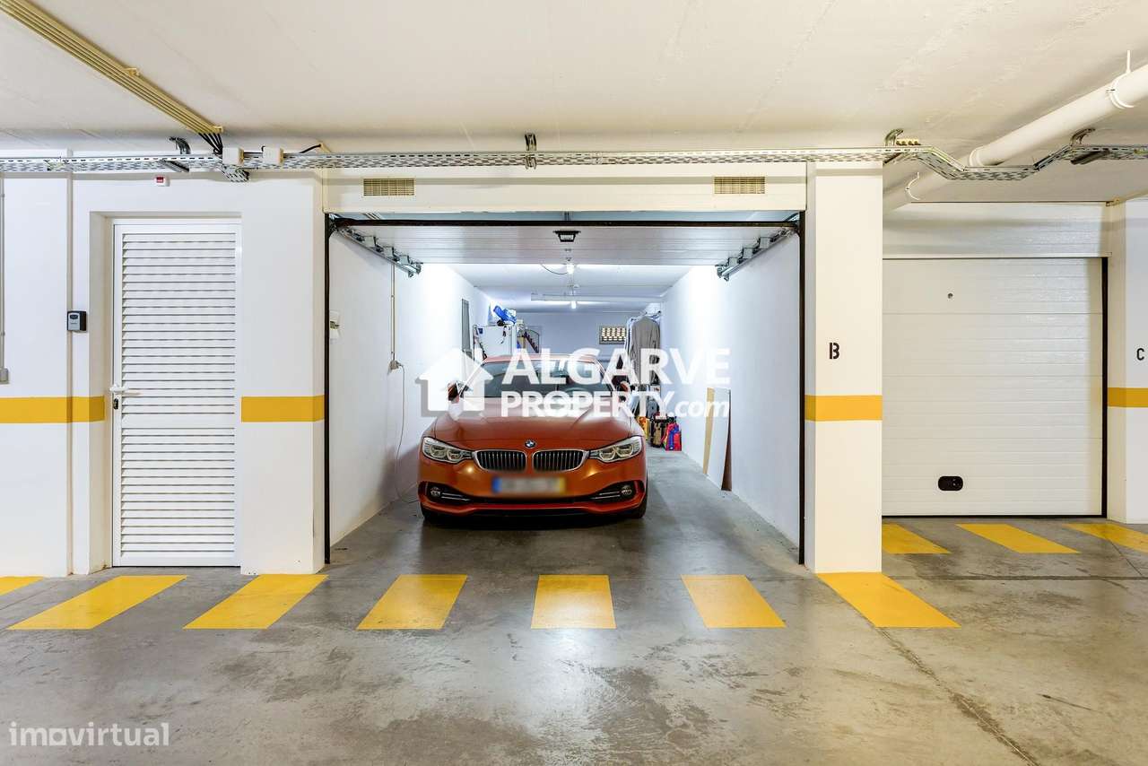 Excelente T2 Moderno com amplo terraço perto da Praia — Quarteira, Alg-27