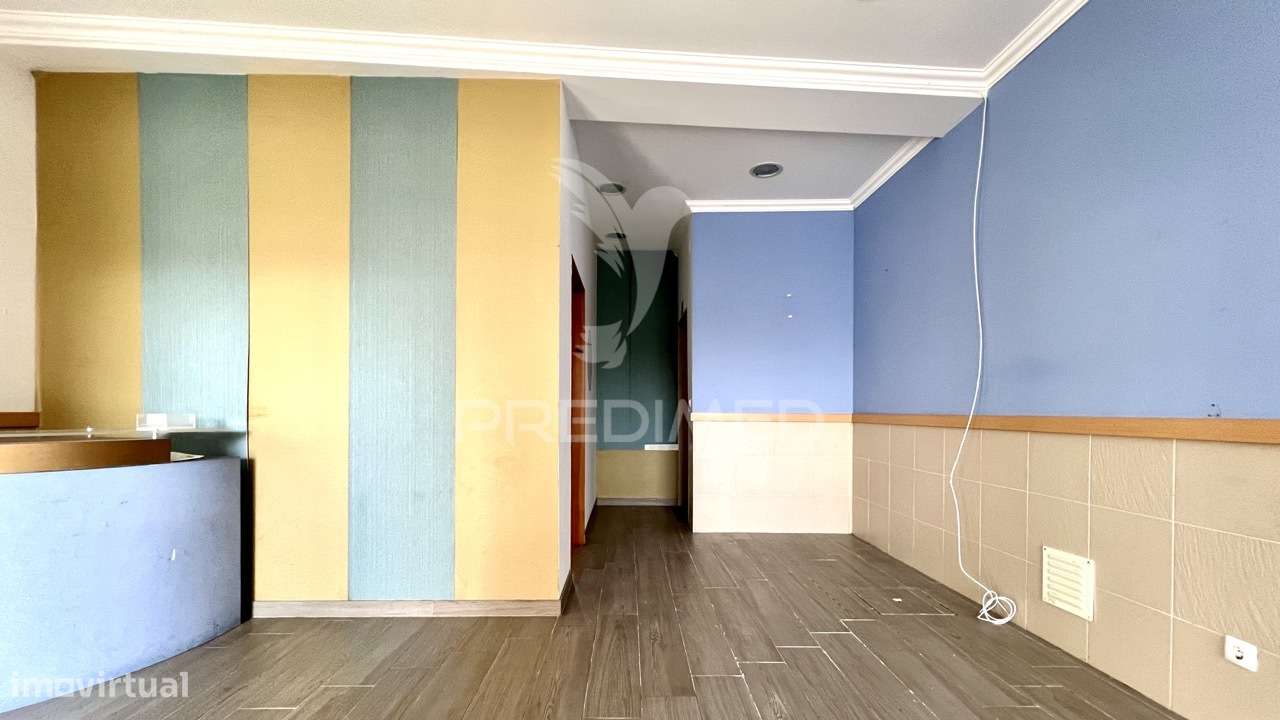 Loja na Avenida Bocage, Barreiro - Grande imagem: 3/19