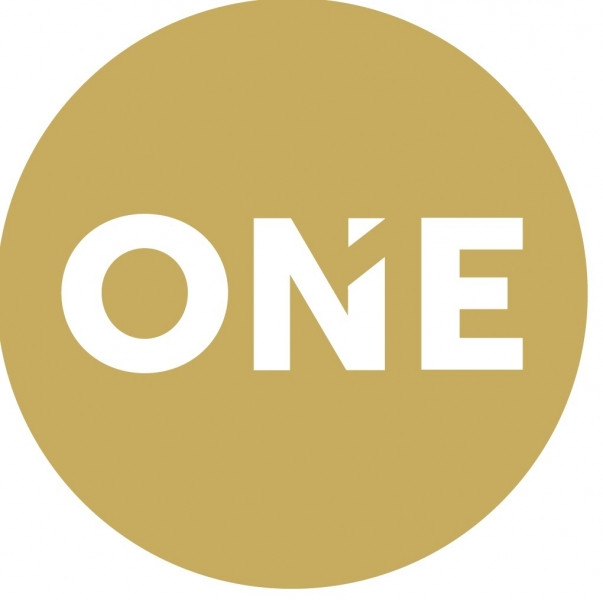 Logotipo: Realty ONE Group