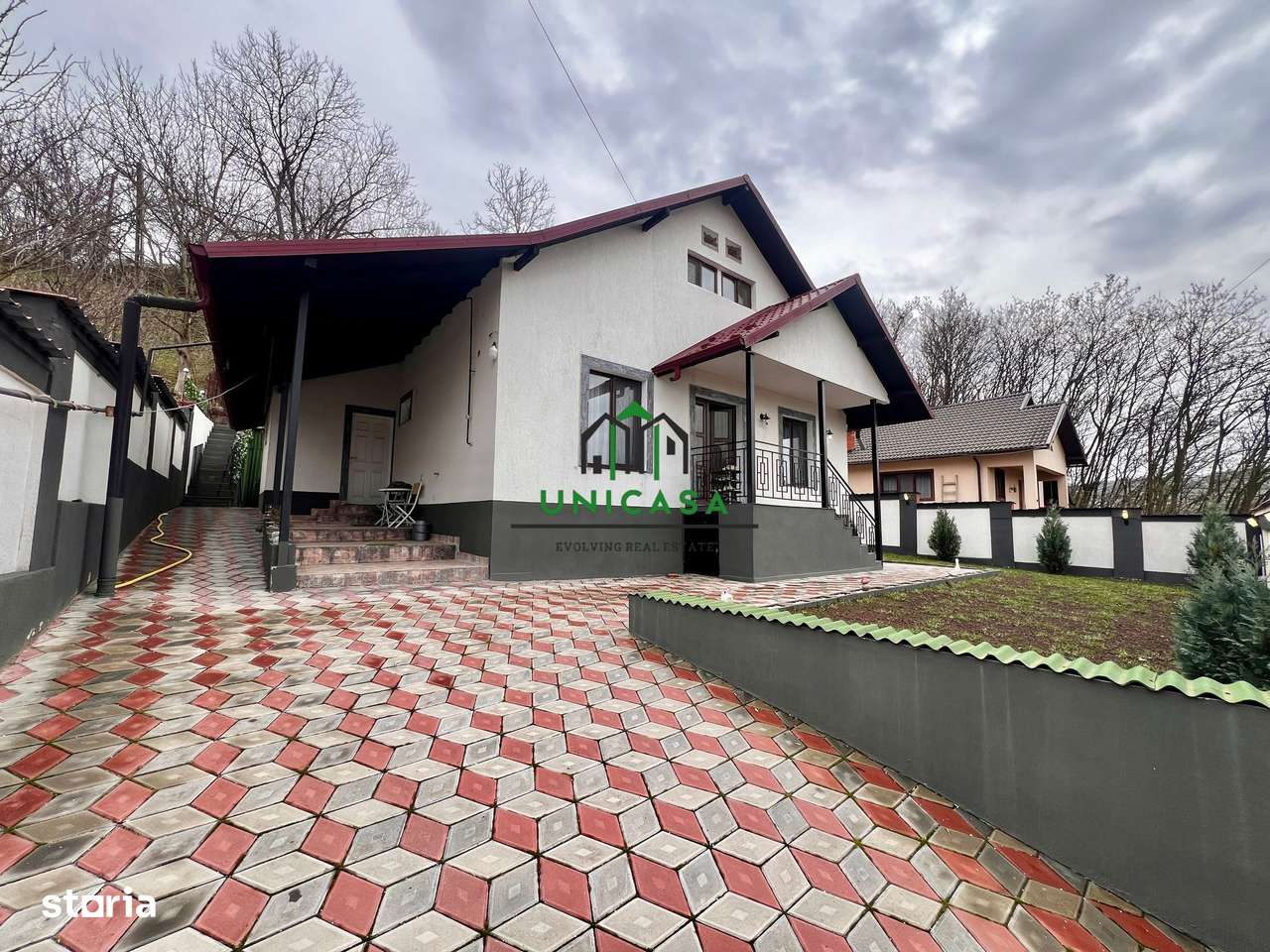 Casa Mihaesti / teren 1077 mp - Imagine principală: 1/18