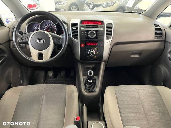 Kia Venga 1.6 L - 7