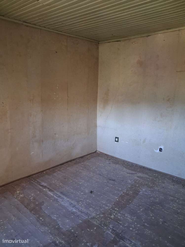 2 Moradias para Remodelação em Cernache-18