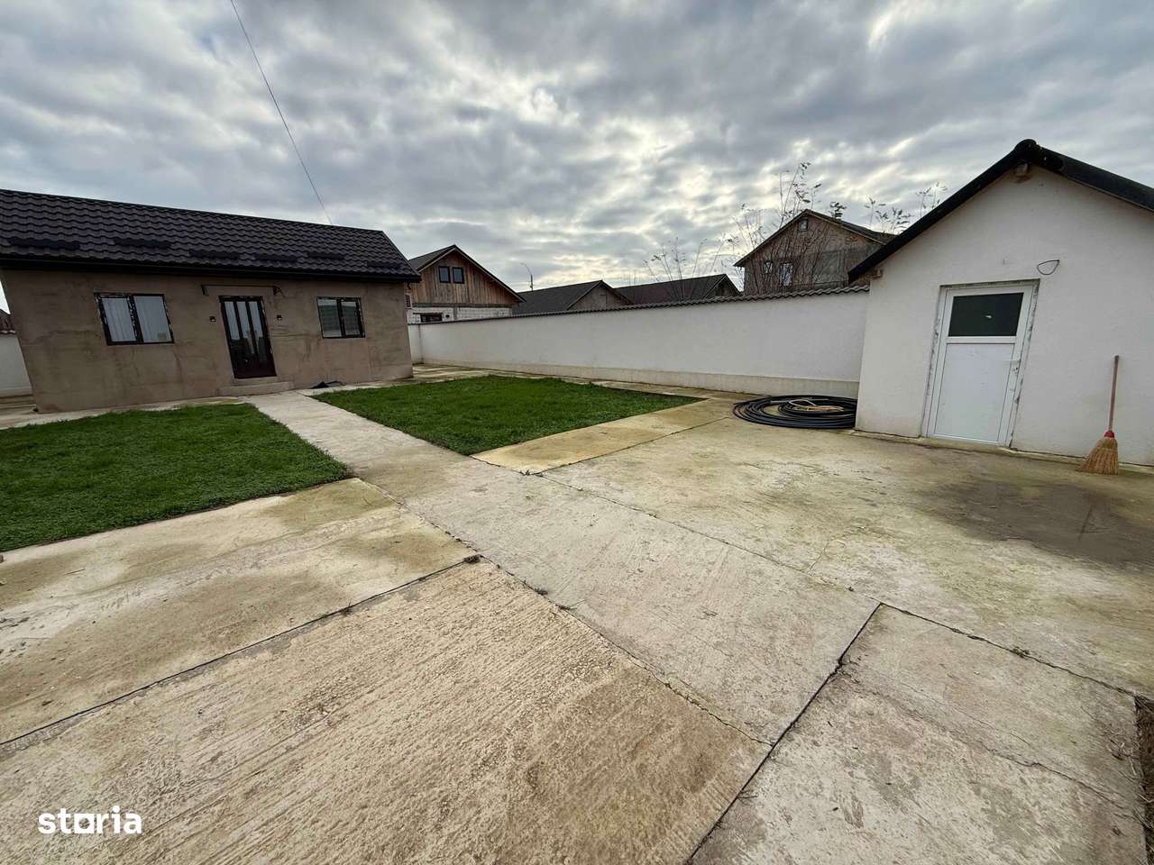 De vânzare anexa si teren cazasu - Imagine principală: 4/5