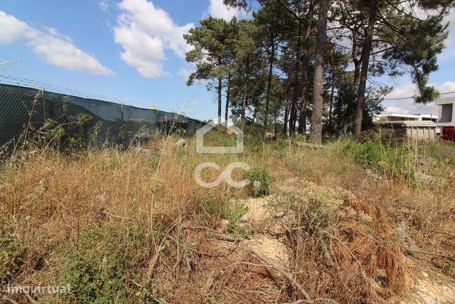 Terreno Urbano de 288m2, Foros de Amora-1