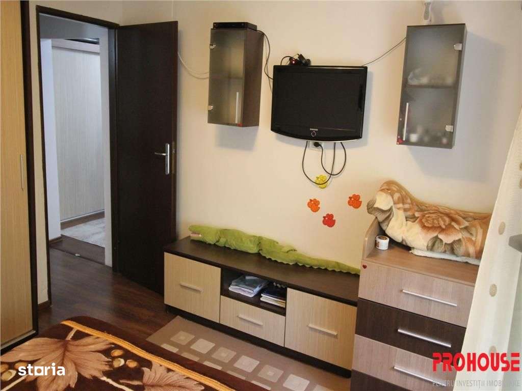 Zona Martir Closca - 2 camere decomandate - Imagine principală: 5/10