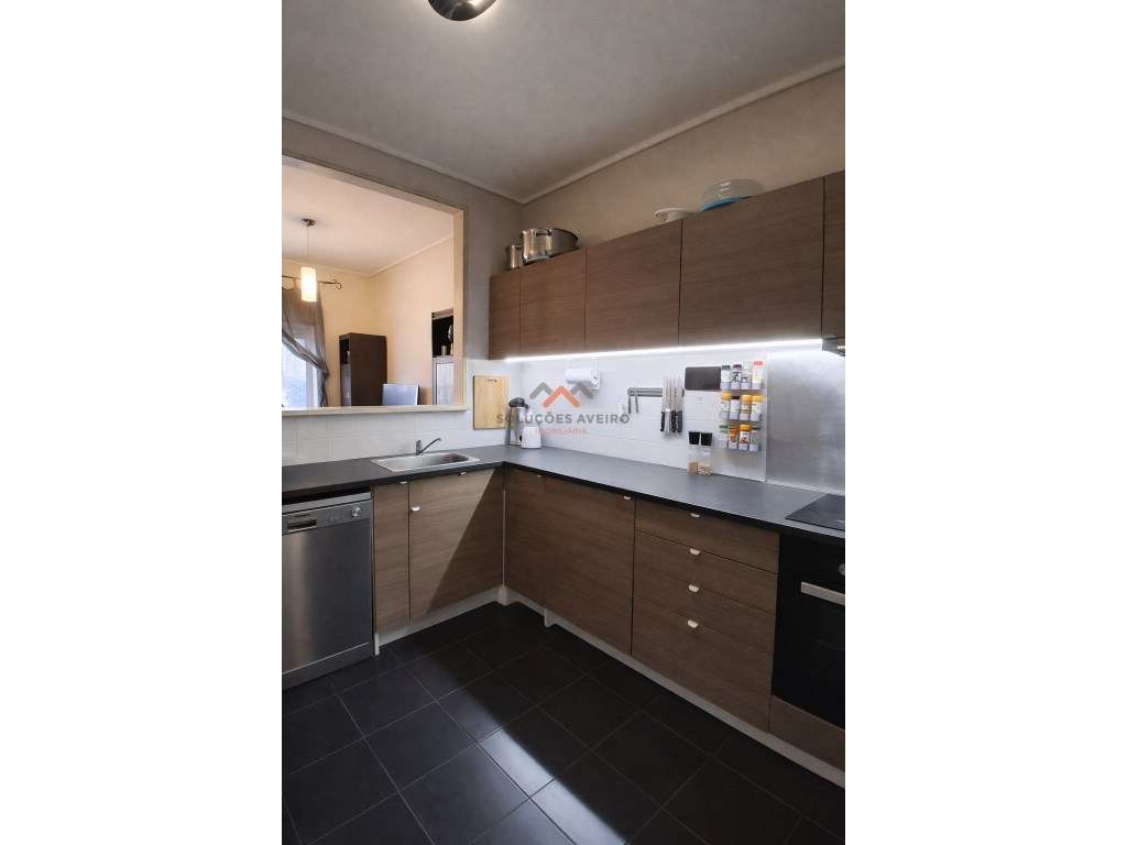 Apartamento T3 em Azurva-1