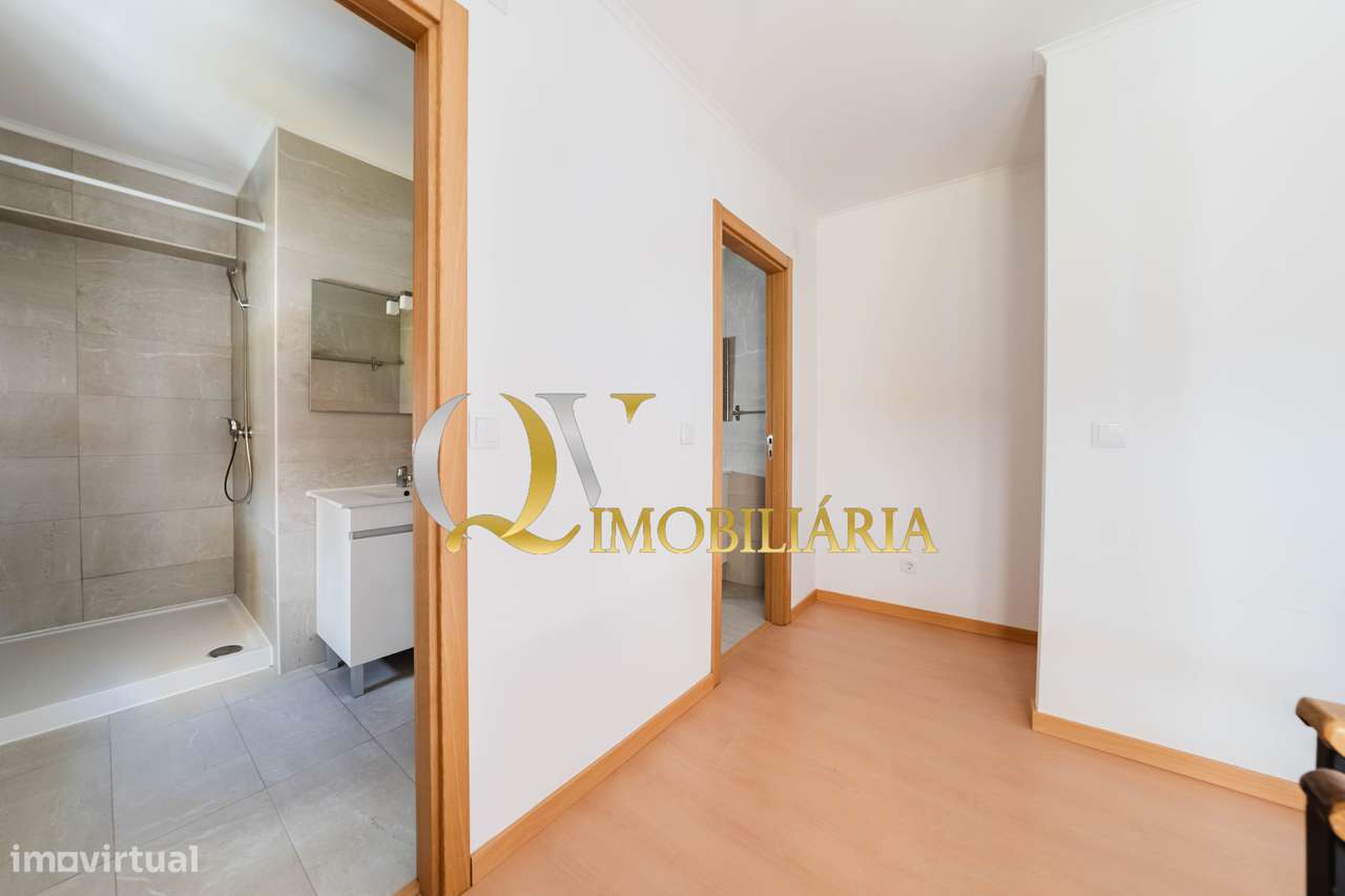 Excelente moradia para venda sita em São Martinho do Porto-23