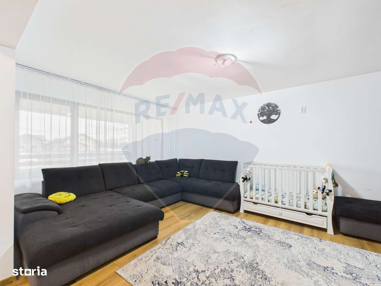 Vilă cu 7 camere de vânzare+teren 2200 mp, Darza-Crevedia - Imagine principală: 5/20