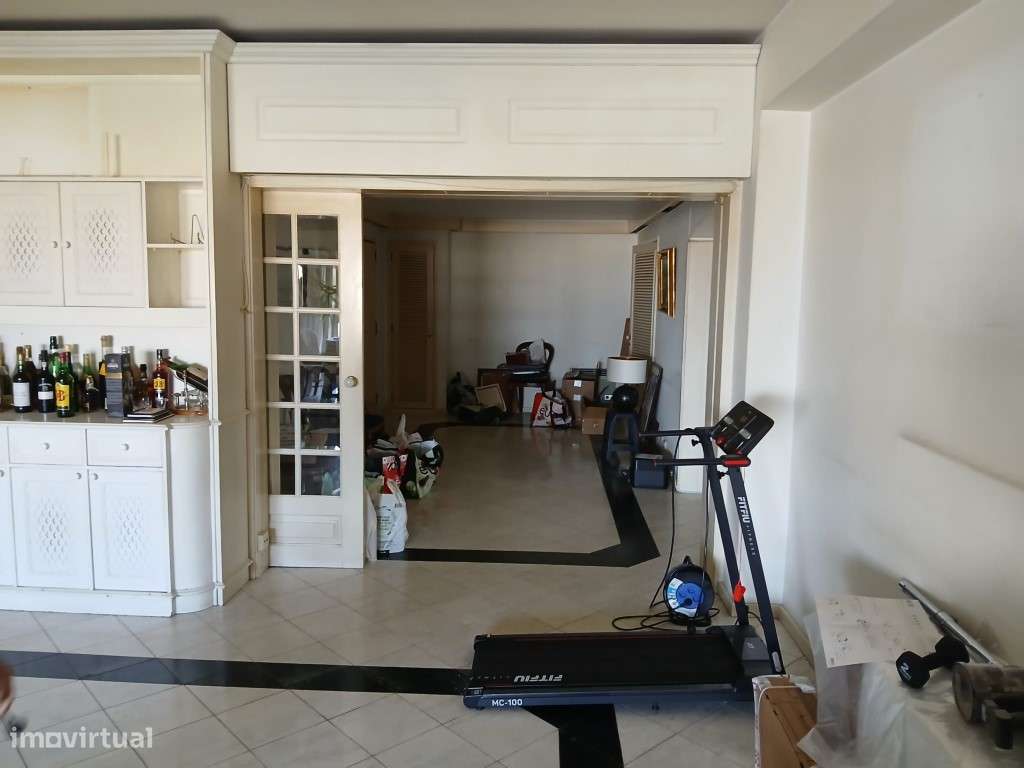 Apartamento T6 - Grande imagem: 3/8