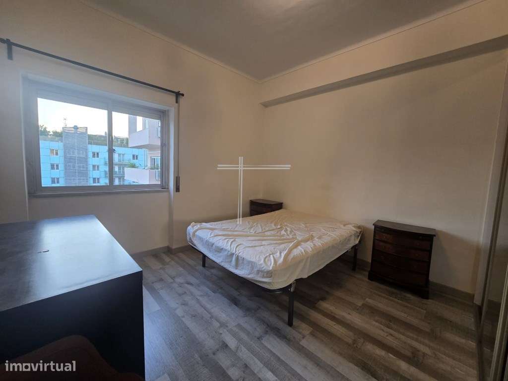 Apartamento T1, com varanda e parqueamento - Avenidas Novas-11