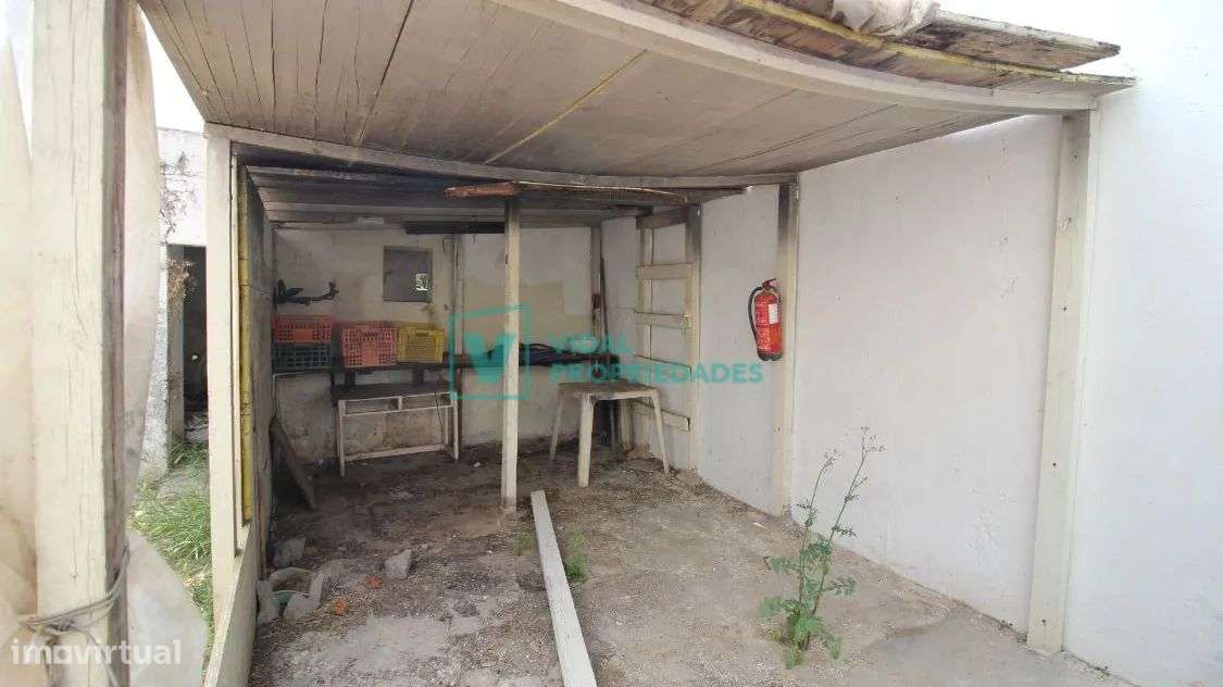 T2 em banda com garagem, jardim e terraço em Faro-14