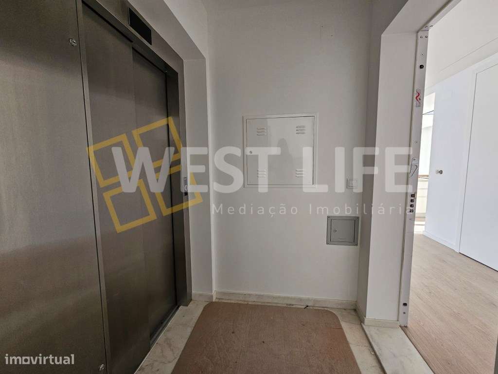 Penthouse T3 com 3 suítes e terraço com magnifica VISTA MAR - Ericeira-35