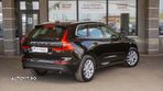 Volvo XC 60 B4 MHEV AWD Momentum Pro - 5