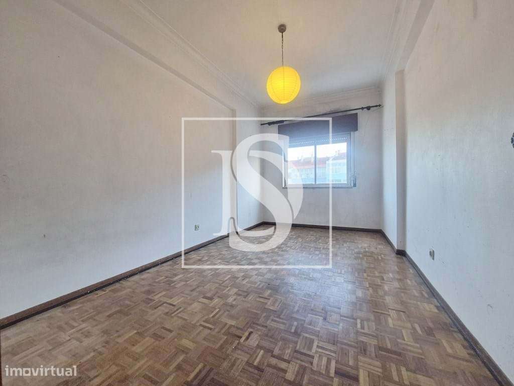 Apartamento T3 em remodelação – Cruz de Pau (Amora)-5