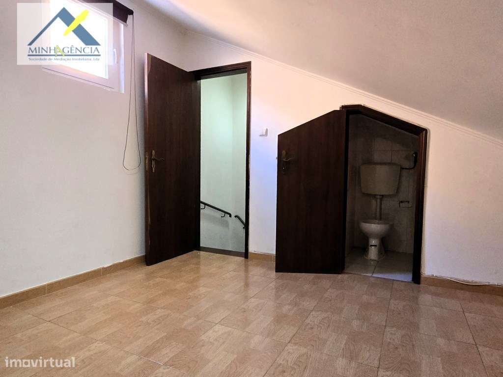 Prédio com 4 frações junto à Av. Luisa Todi em Setúbal-12