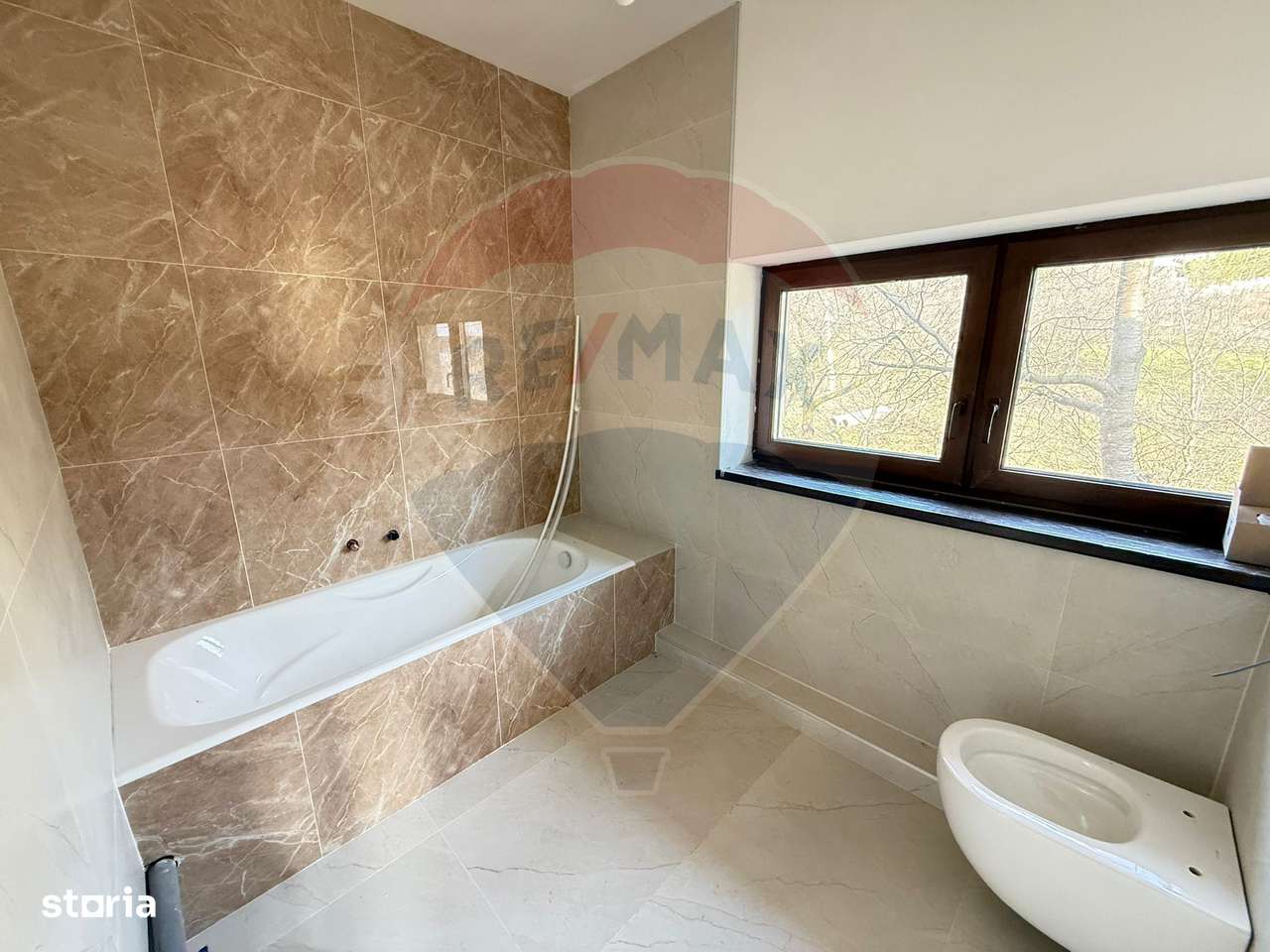 De vânzare Casă nouă cu 4 camere, teren 1190 mp Cartier Podgoria-6