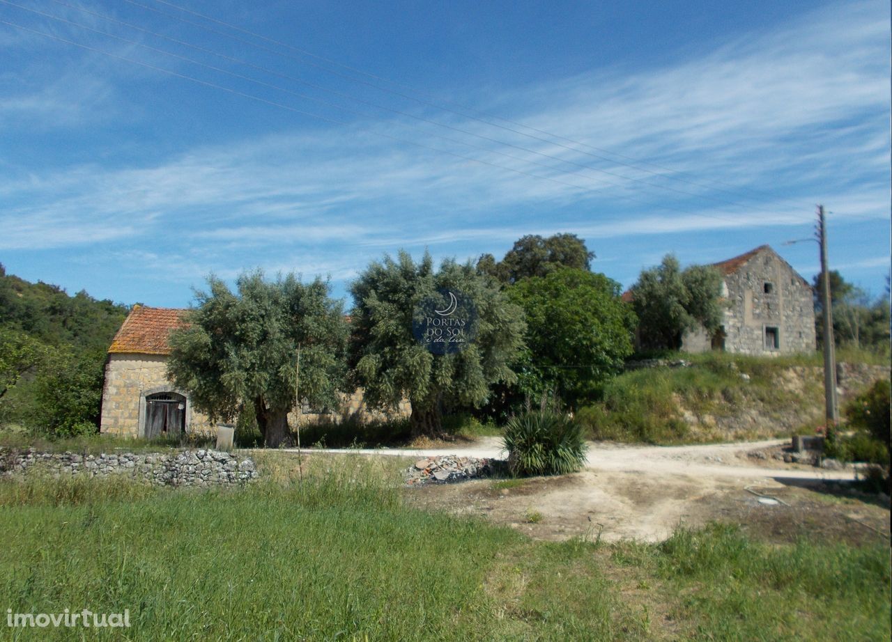 Terreno de 50.000 m2  c/ 2 Palheiros, 2 poços.