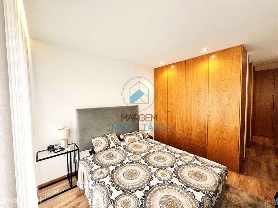 Moradia térrea individual – Painéis; AC; Lareira, Garagem-18