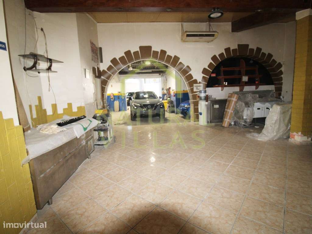 Armazém com Negócio e Potencial Habitacional em Santa Bárbara de Nexe - Grande imagem: 4/11