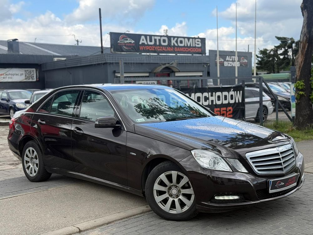 Mercedes-Benz E W212/W207 200 BlueTEC 7G-TRONIC Avantgarde 2011