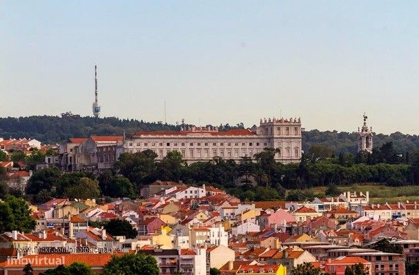Moradia para remodelação total com Projeto Aprovado na Ajuda, Lisboa