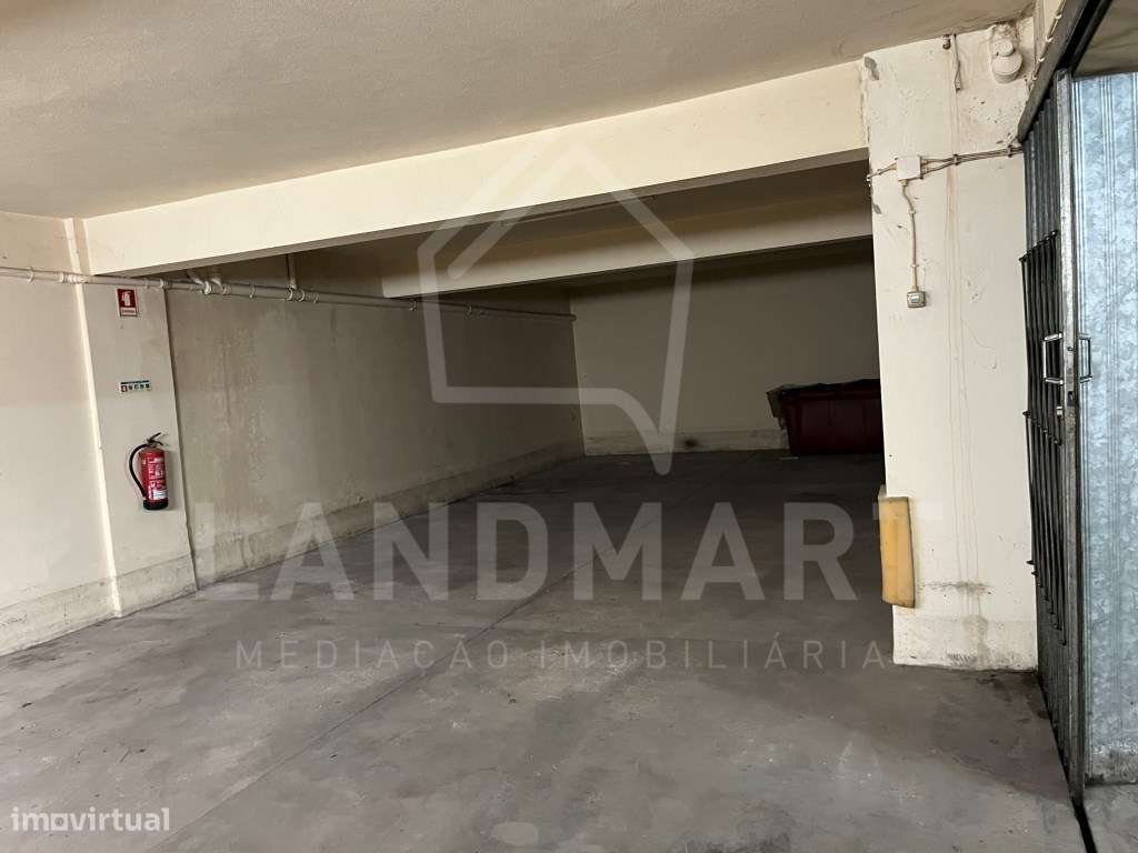 Garagem, Rio Maior - Grande imagem: 5/5