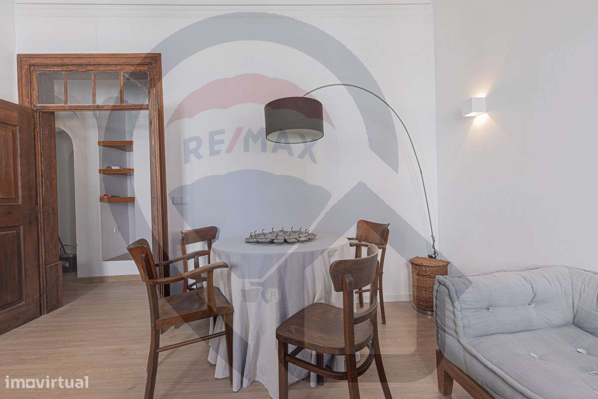 Moradia T3 Renovada no Centro Histórico de Évora – Charme Único - Grande imagem: 4/54