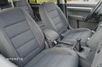 Volkswagen Touran 2.0 TDI DPF BlueMotion Technology Highline - 30