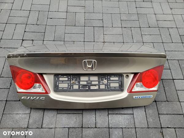 Honda civic VIII sedan Klapa bagaznika NH701M - 1