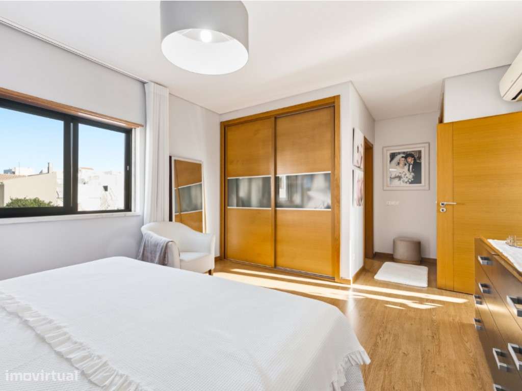 Apartamento T3 no centro de Quarteira, a 700 metros da praia, com 1...-16