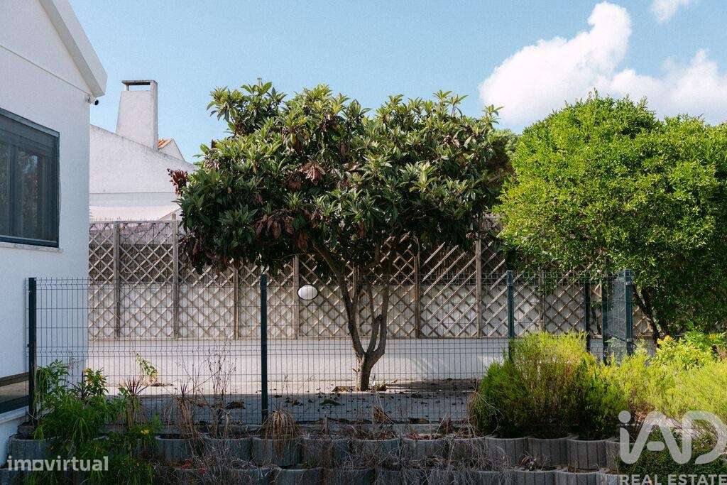 Moradia isolada T4 em Colares de 200 m2-35