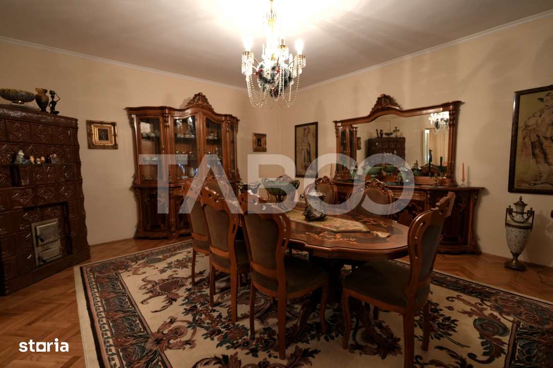 Casa individuala de vanzare cu 5 camere 2 balcoane zona Centrala - Imagine principală: 4/16