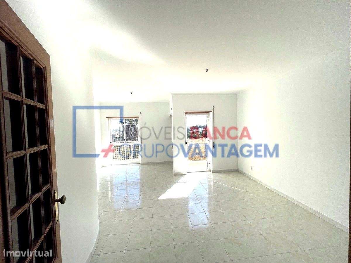 Apartamento T3 situado na Sobreda, Charneca da Caparica - Grande imagem: 3/28