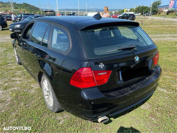 BMW Seria 3 320d DPF Touring - 3