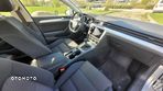 Volkswagen Passat 2.0 TDI SCR Comfortline - 14