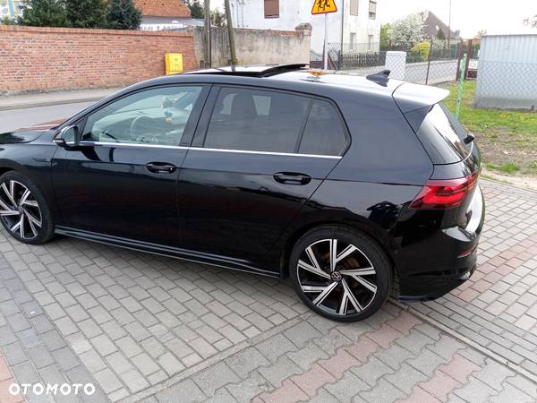 Volkswagen Golf VIII 1.5 eTSI EVO R-Line DSG - 1