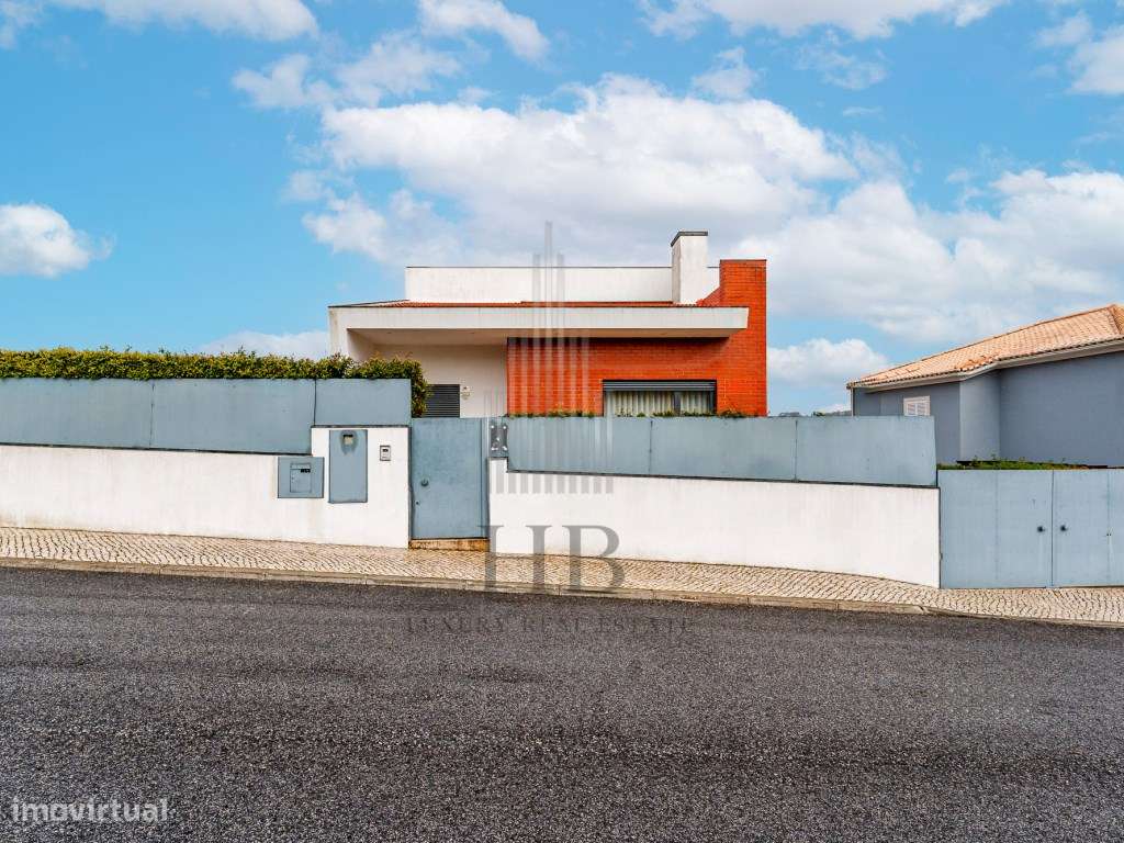 Moradia independente à venda na Várzea de Sintra-53