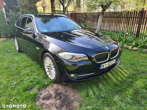 BMW Seria 5 525d xDrive Touring - 1