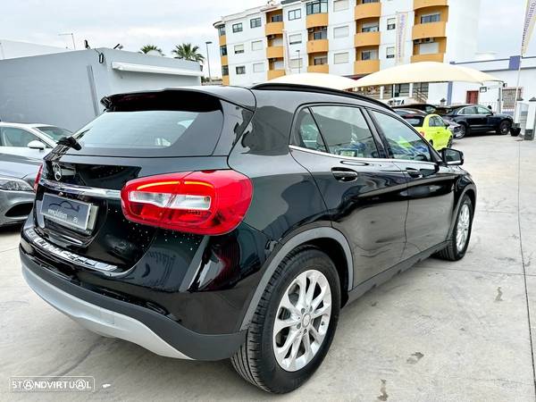 Mercedes-Benz GLA 180 - 3