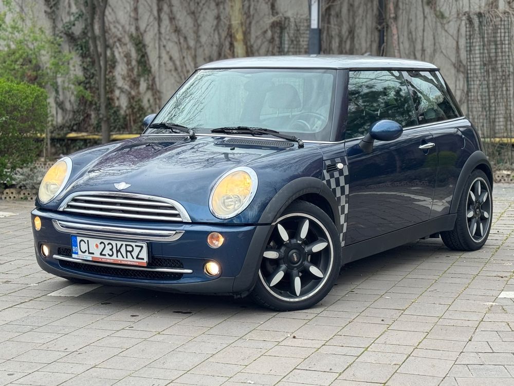 Mini Cooper Checkmate 2005