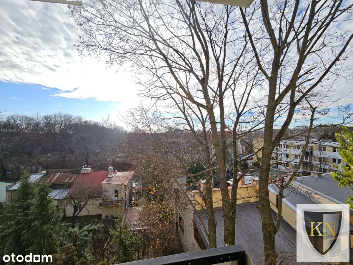 2 pokoje, balkon z widokiem na stare miasto-10