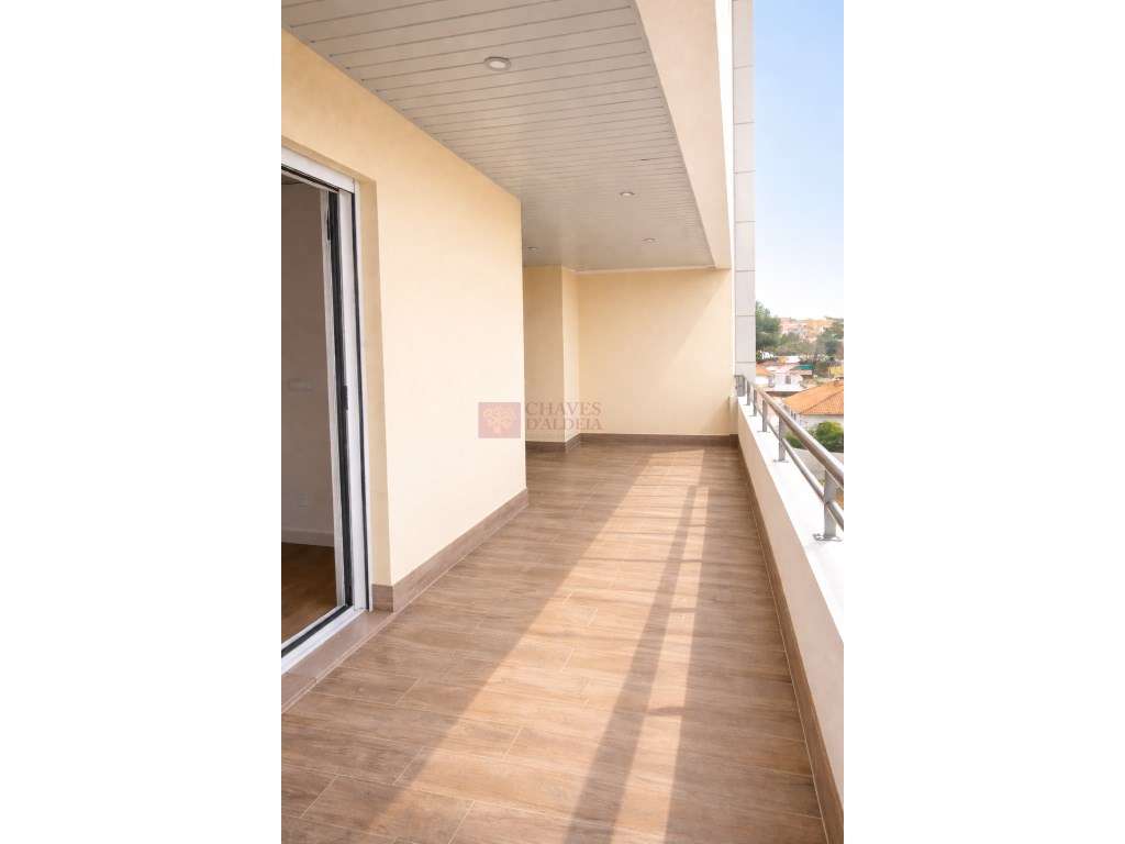 Malveira - Centro - T2 a estrear com terraço e garagem-8