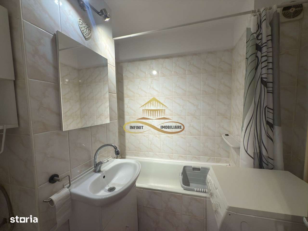 Garsoniera de vanzare langa parcul catedralei Bacau-4